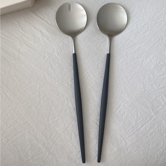 Elegant Black and Silver Diane Von Furstenberg Salad Servers - Picture 1 of 10